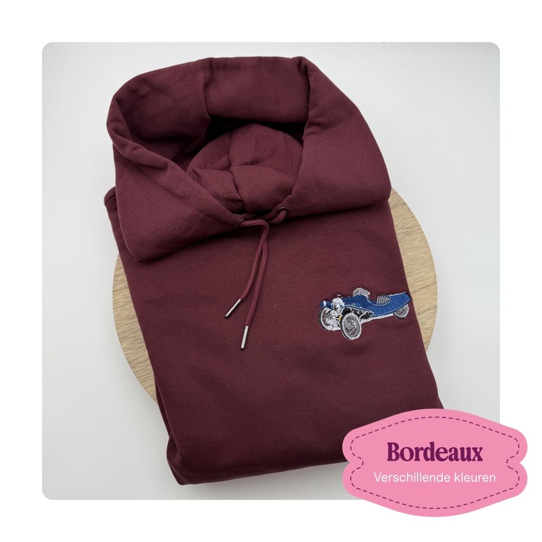 hoodie geborduurd met opgevulde afbeelding van je eigen auto MBroidery
