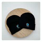 Zwarte muts met geborduurd logo – stijlvol en professioneel
Geborduurde zwarte muts met bedrijfslogo – handgemaakt in België