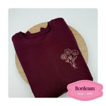 Bordeauxrode gepersonaliseerde sweater met geborduurde bloemen op maat, MBroidery"