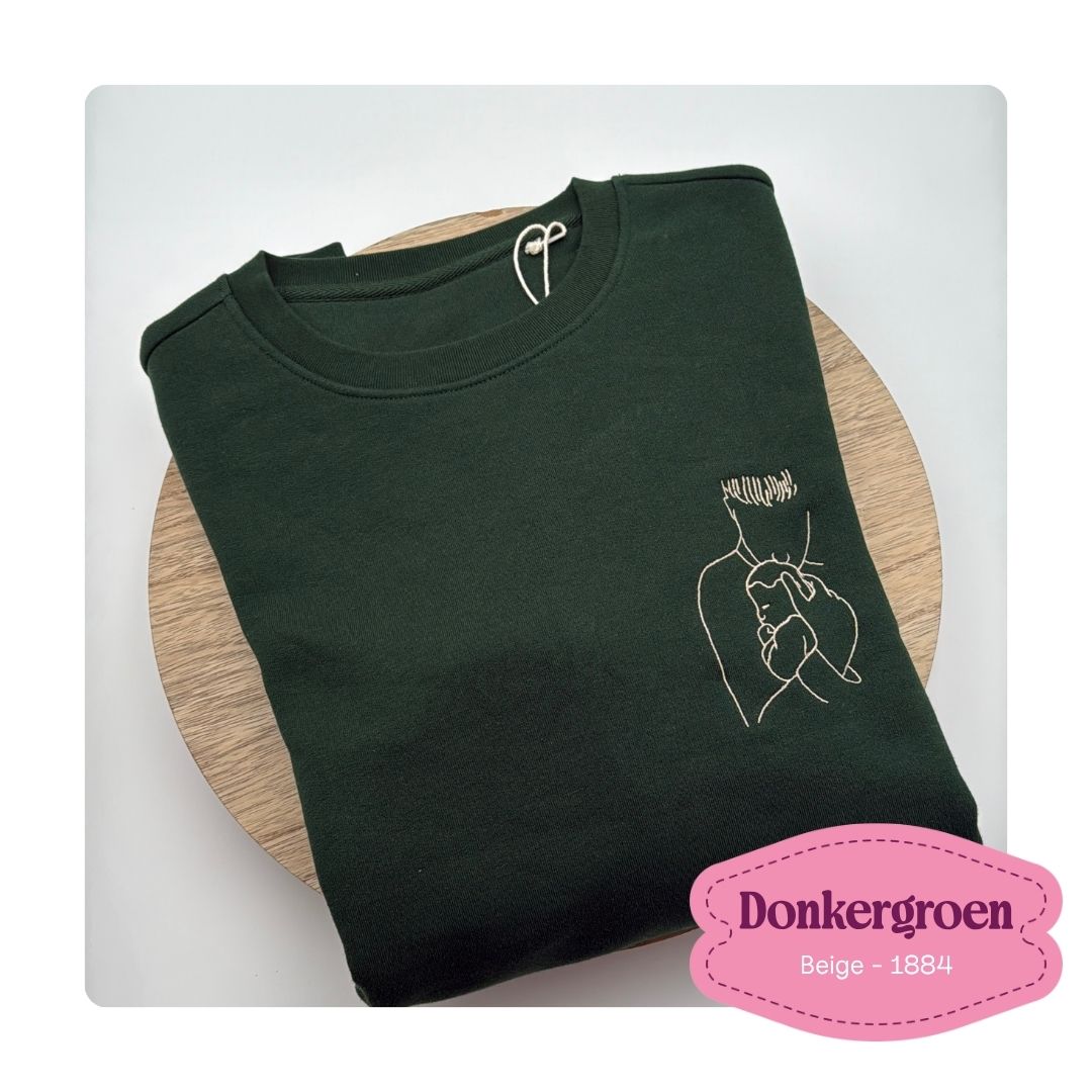 Donkergroene unisex sweater met gepersonaliseerd foto van vader en zoon, MBroidery