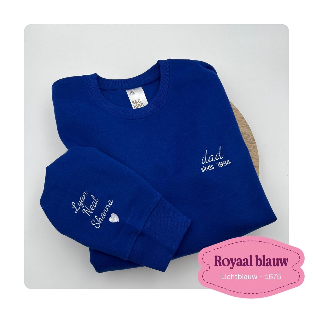 Blauwe gepersonaliseerde sweater borduren Belgium