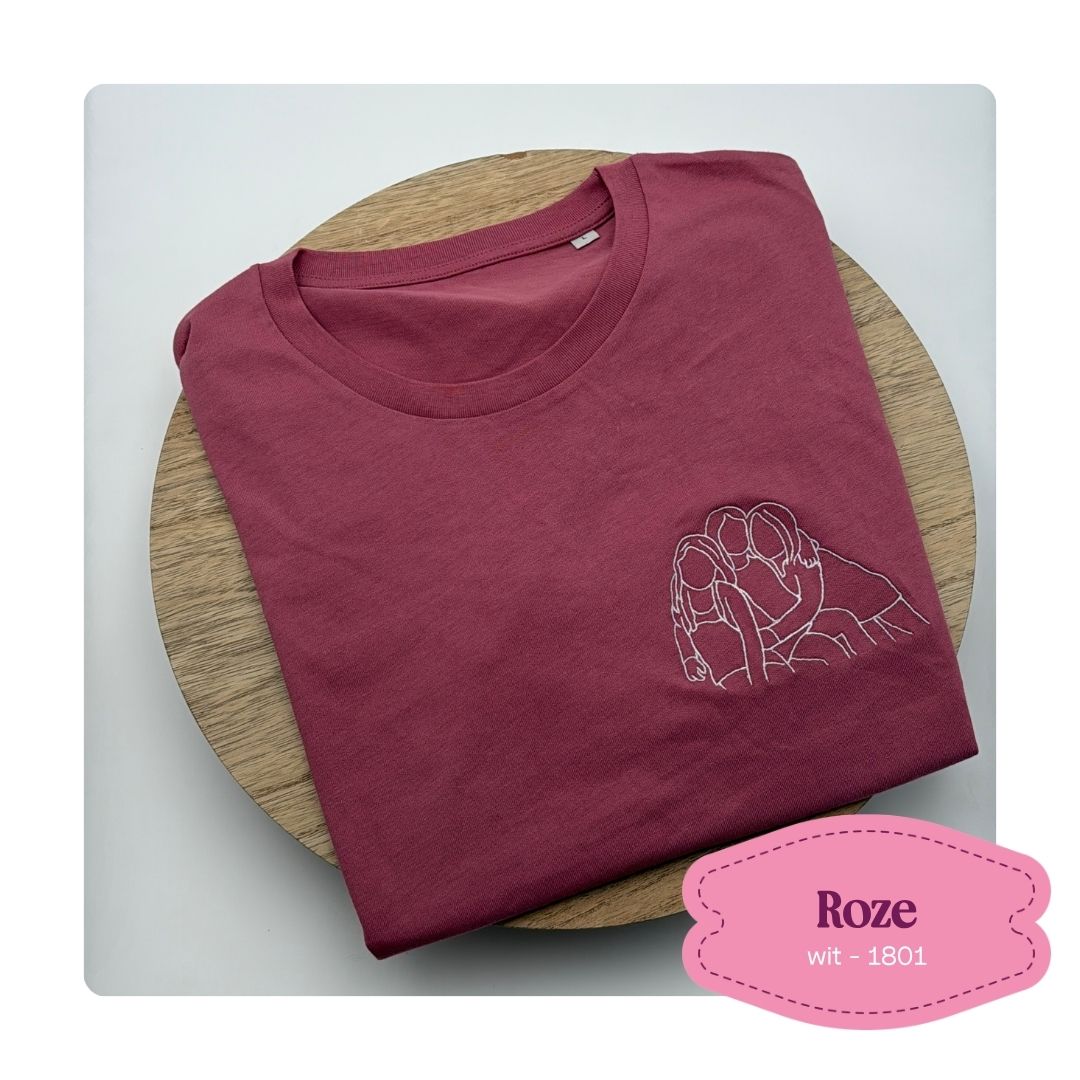 roze unisex t-shirt met geborduurde kinderfoto op de borst ideaal als verjaardagscadeau